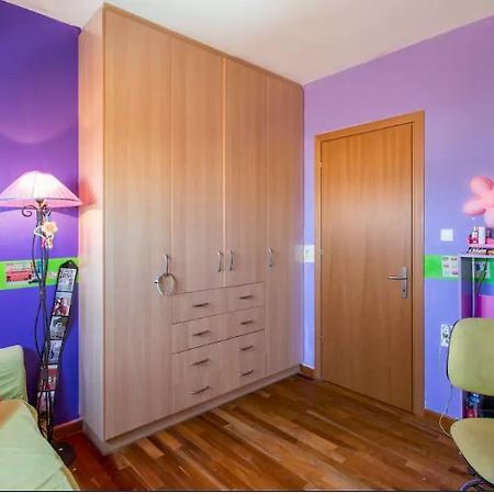 Apartment By The Airport Коропион Экстерьер фото